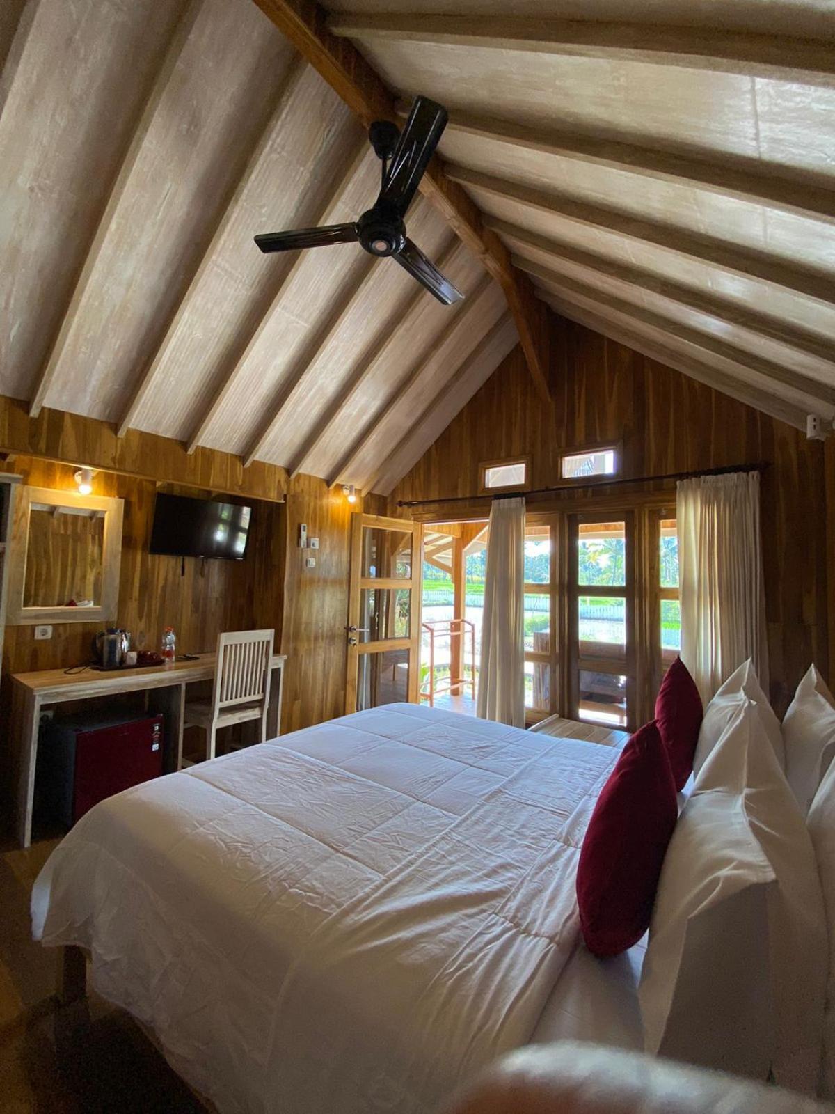 Vakantiepark Flush Harmony Tetebatu